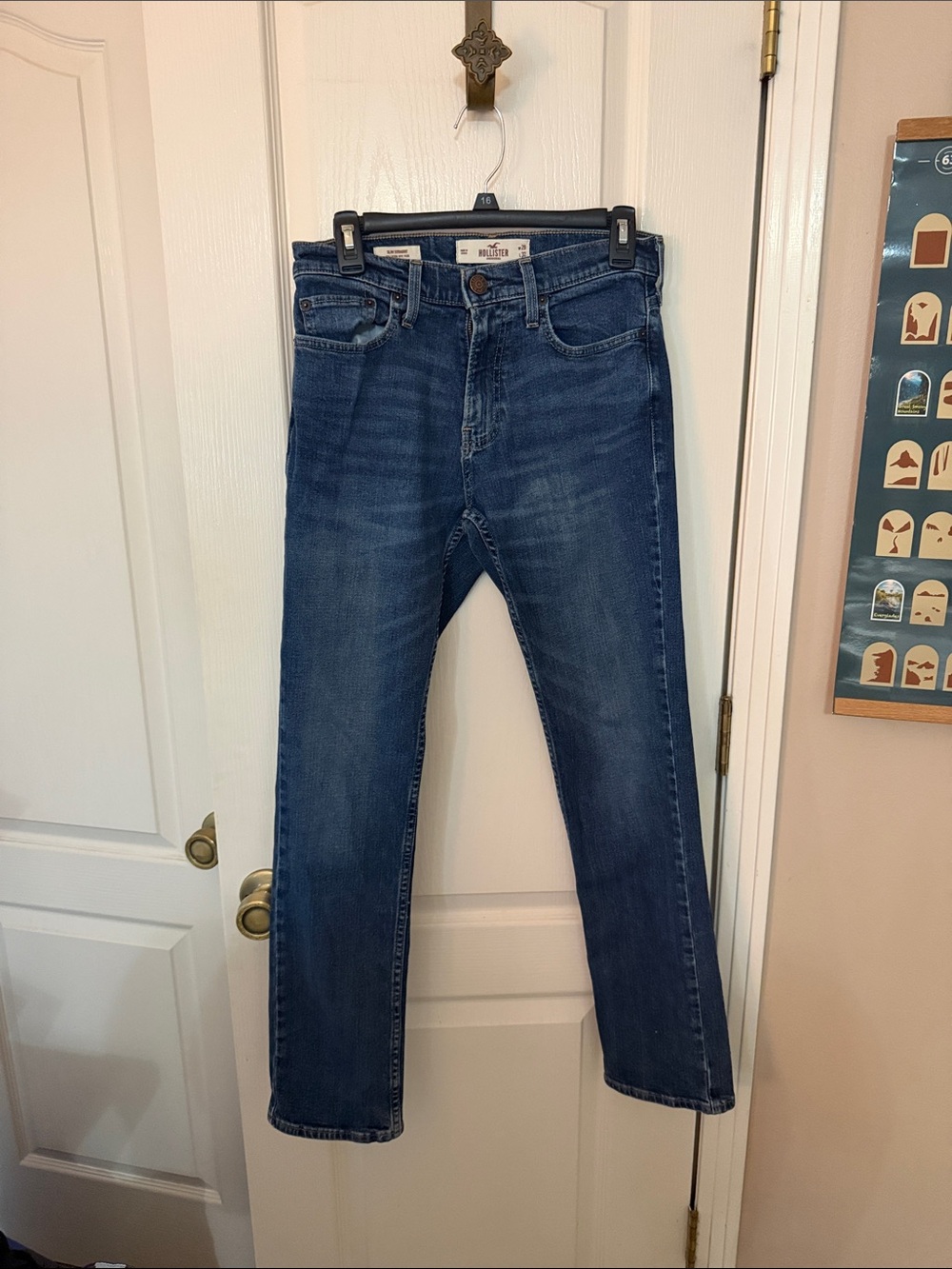 Hollister Men's Straight Leg Denim Jeans in Blue